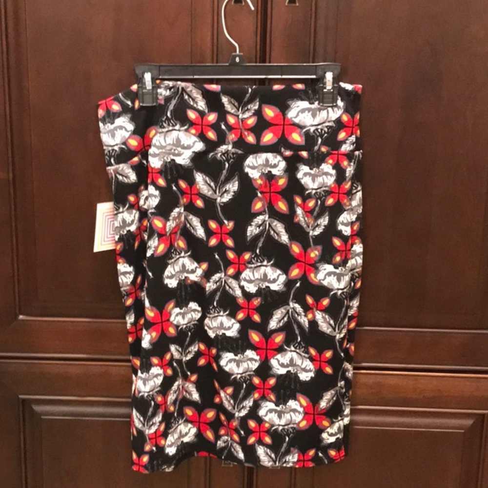 LuLaRoe Cassie skirt NWT size med